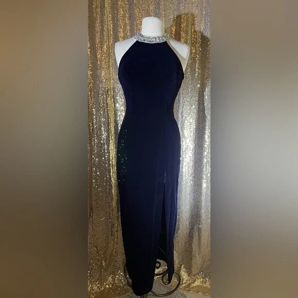 Vintage long velvet dress - Picture 2 of 8